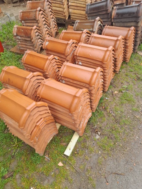 Kupcser�p 100db kit�n� �llapotban elado.Sz�llit�s megoldhato. 