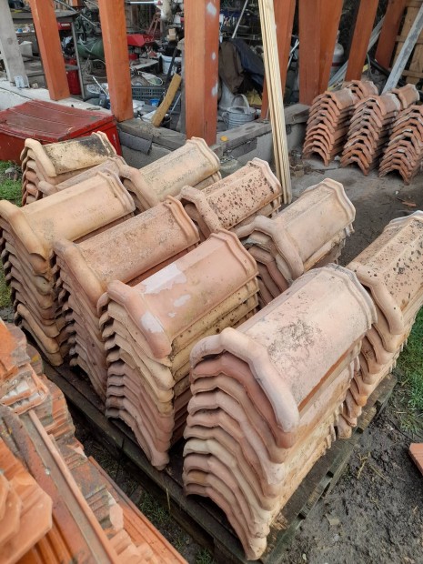 Kupcser�p 100db kit�n� �llapotban elado.Sz�llit�s megoldhato. 