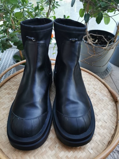 Kurt Geiger férfi bakancs 43 /as