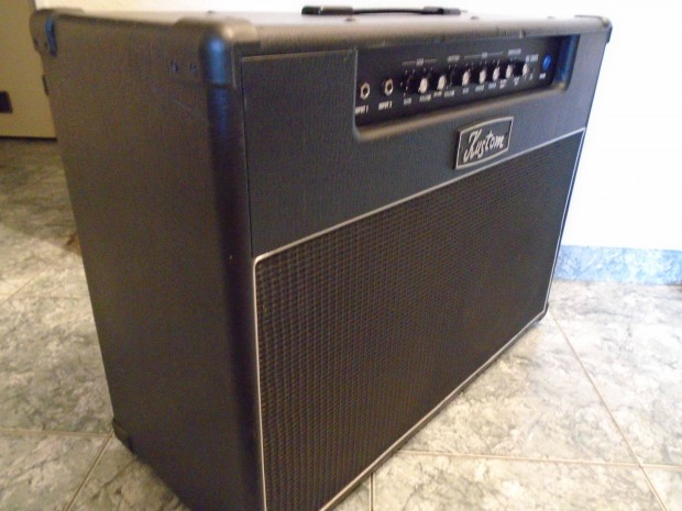 Kustom KG 100 FX gitár erősítő, kombó /100W/