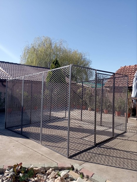 Kutya kennel lemezből (3*3m)