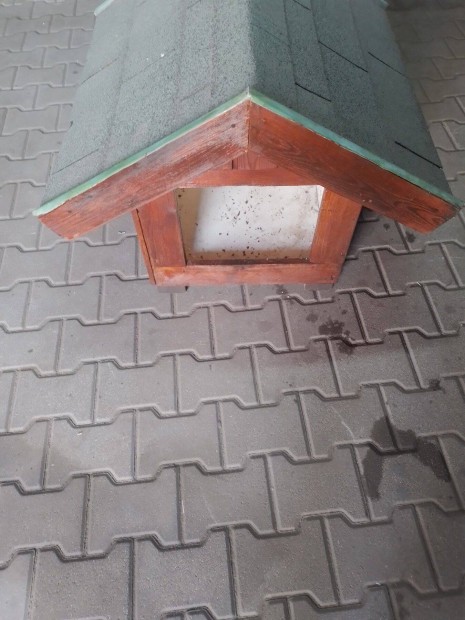 Kutyaház (kisebb)