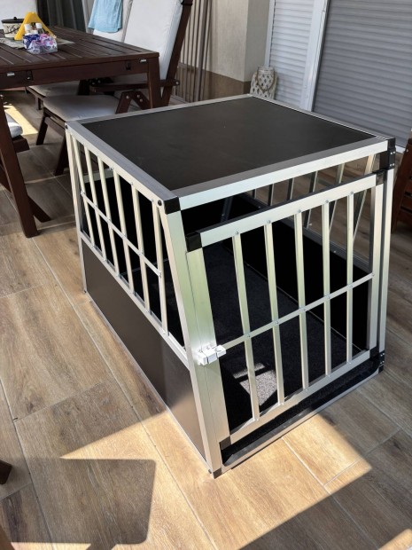Kutyaszllt box