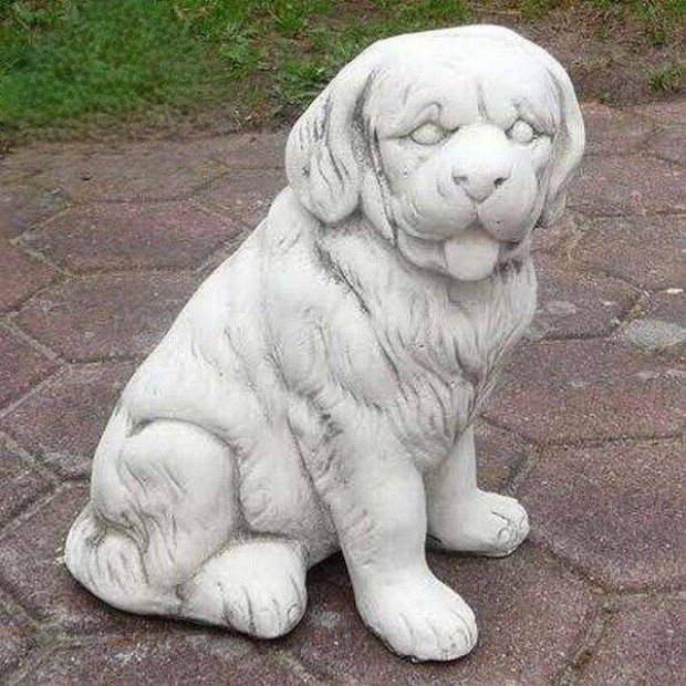 Kuvasz kutya szobor
