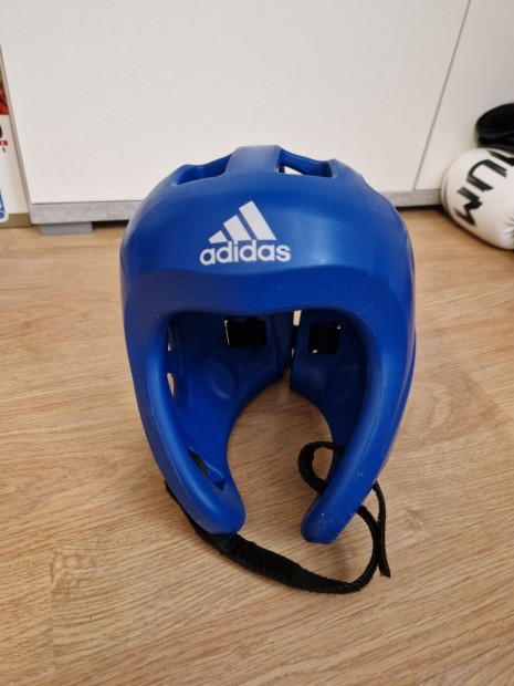 Küzdősportokhoz való fejvédő