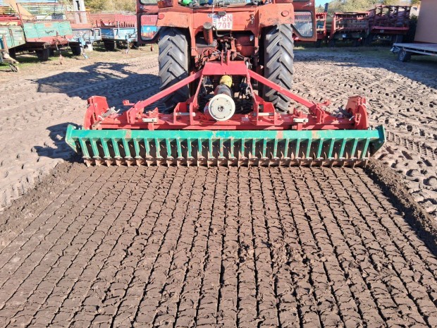 Kverneland PH 13 300 tip 3 méteres forgóborona tarajos hengerrel újkés