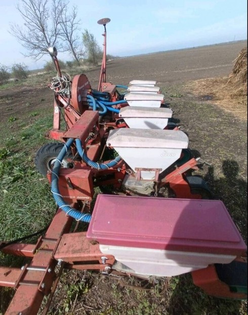 Kverneland vet�g�p elad�!