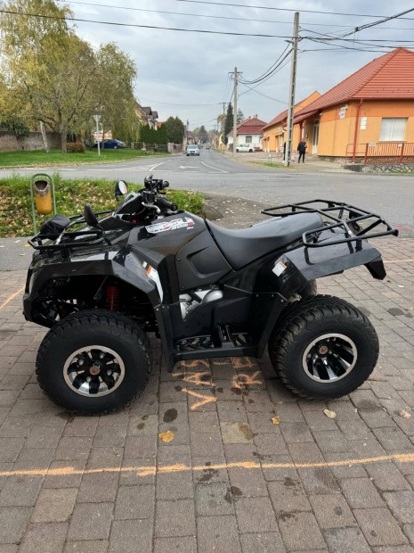 Kymco 300as quad keresi j gazdajt