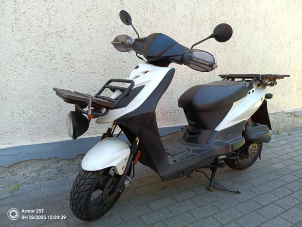 Kymco Agility Carry 50 4T Hibás, alkatrésznek