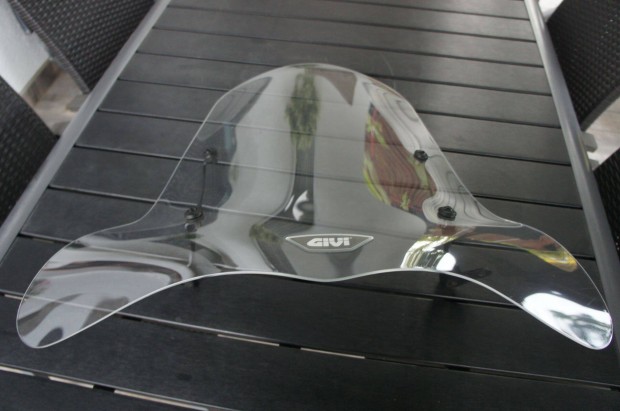 Kymco Agility plexi Givi gyártmány nagyon szép