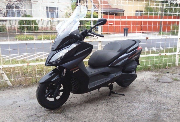 Kymco Downtown 125-300 alkatr�szek