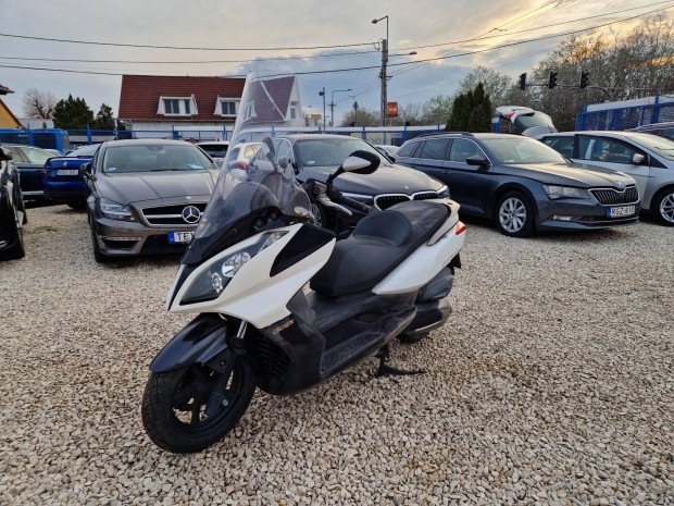 Kymco Downtown 300
