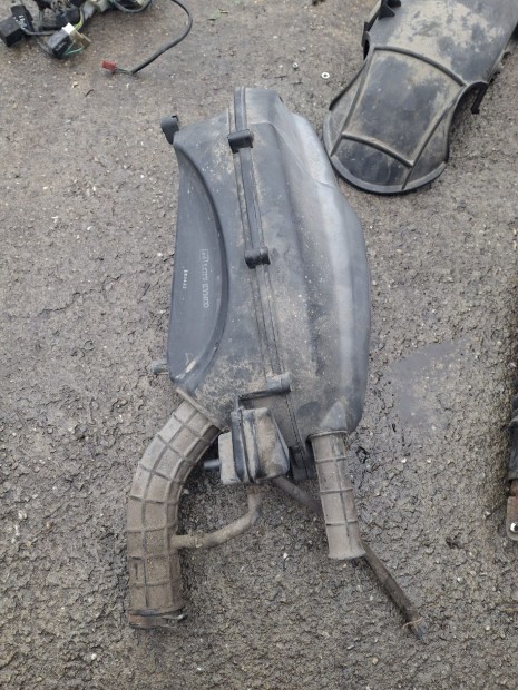 Kymco Downtown 300 l�gsz�r�h�z