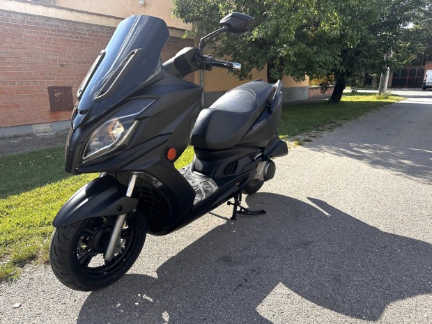 Kymco GRAND DINK 300