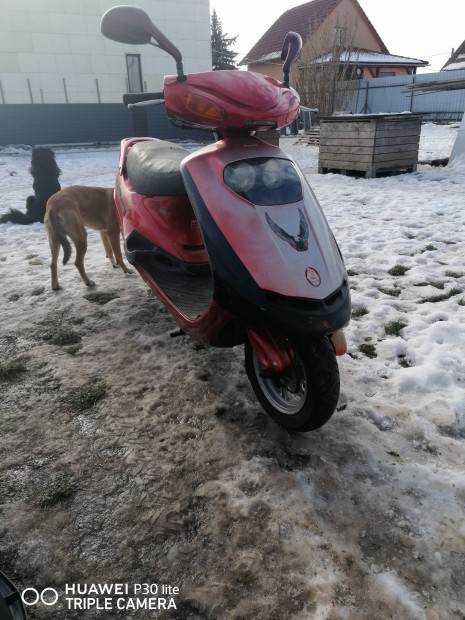 Kymco Heroism 50 robog� 