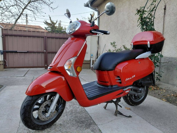 Kymc Like 50-2T Dinamikus Motorozs