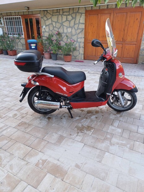 Kymco People 250 robog