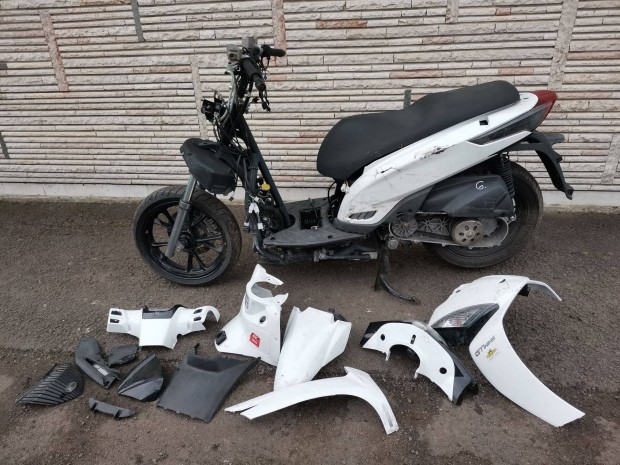 Kymco People S 125 GTI bonts