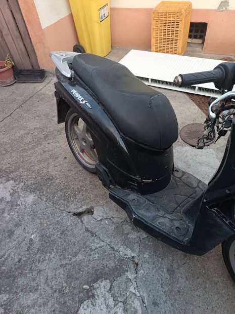 Kymco People S 50 2T robogó bontva eladó