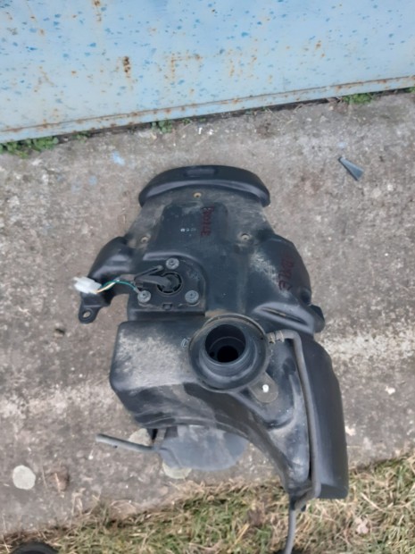 Kymco People üzemanyag tank szintjelzővel