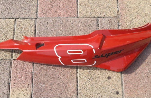 Kymco Super 8 ülés alatti idom jobb