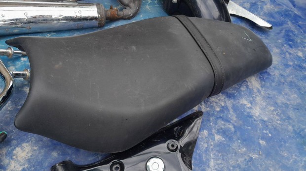 Kymco Venox 250 alkatr�sz , �l�s