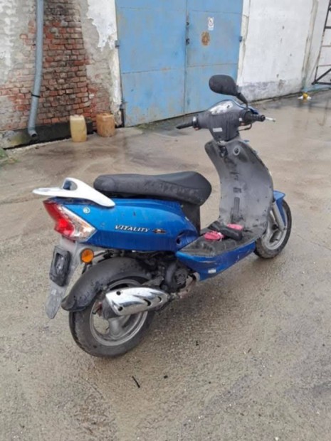 Kymco Vitality bontott alkatr�szek