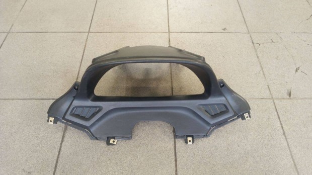 Kymco Xciting 250 300 mszerfal idom