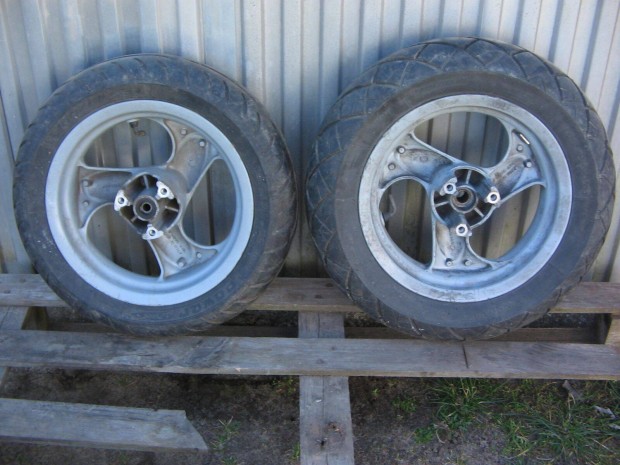 Kymco dink 125 els� h�ts� ker�k els�ker�k h�ts�ker�k s�r�l�s mentes