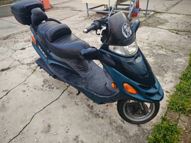 Kymco dink 80ccm robog� 