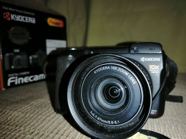 Kyocera M410 R 10x filmes fényképezőgép