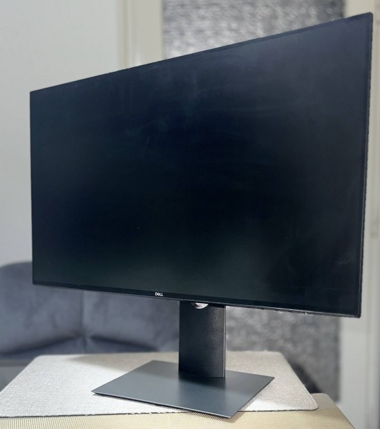 LCD monitor 24" Dell Ultrasharp U2419H IPS