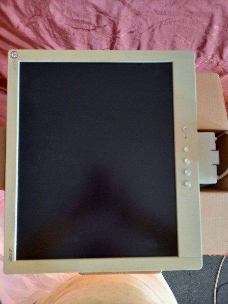 LCD monitor, eredeti dobozban, csatlakozó kábelekkel