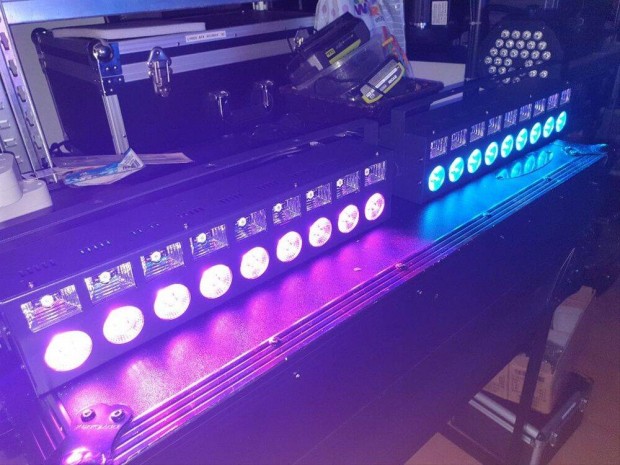 LED BAR + 9 DB UV+ Strobe disco fny DMX auto hangvezrelt zzemd!