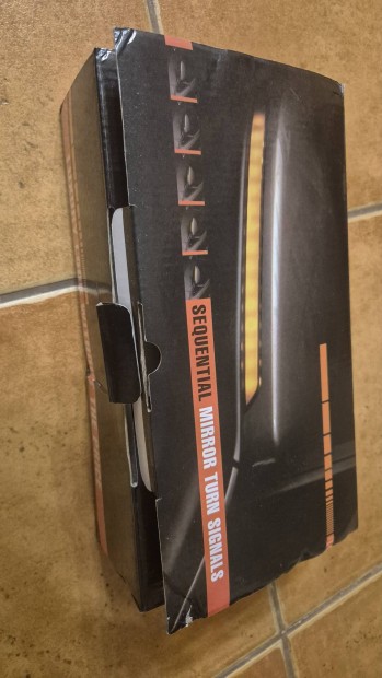 LED dinamikus, szekvenci�lis index, fut�f�nyes