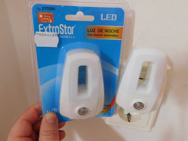 LED-es új alkonykapcsolós éjszakai irányfény, 1 Watt fogyasztás