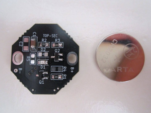LED-es villogó álriasztó dummy alarm + 1 db CR2032 gombelem