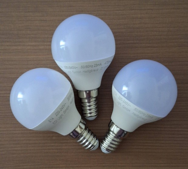 LED-izzk (E14, 470 lm, 4,2 W, 2700 K)