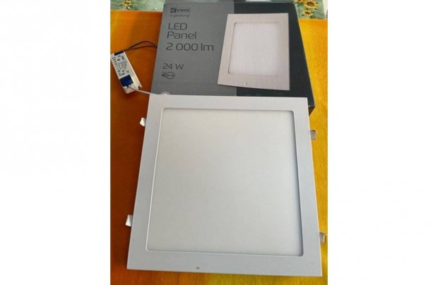 LED panel sllyesztett