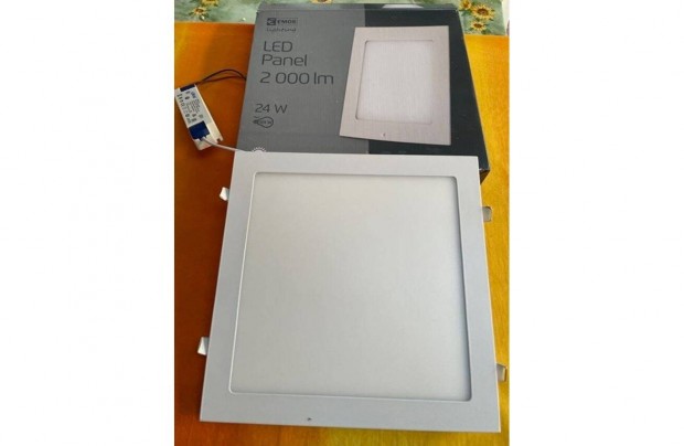 LED panel sllyesztett