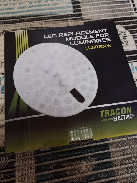 LED replacement module for luminaires LLM18NW