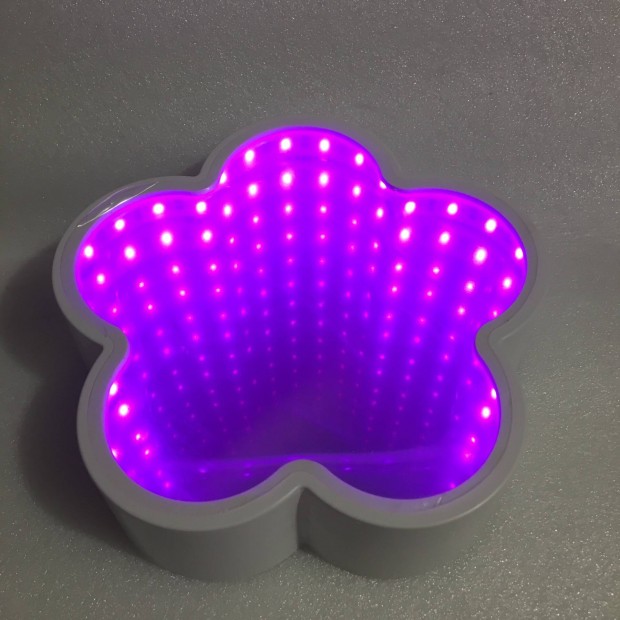 LED varzstkr elemes virg alak lmpa 19,5 x 20 x 5 cm lila LED