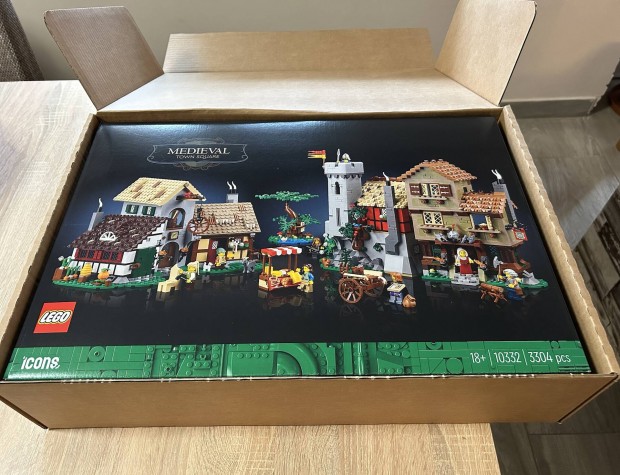 LEGO 10332 Medieval Townsquare