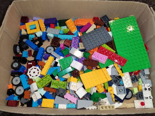 LEGO 10696 Classic - Medium Creative Brick Boksz nincs lers hinytal