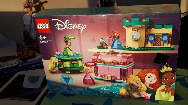 LEGO 43203 Disney - Aurora, Merida s Tiana alkotsai - bontatlan