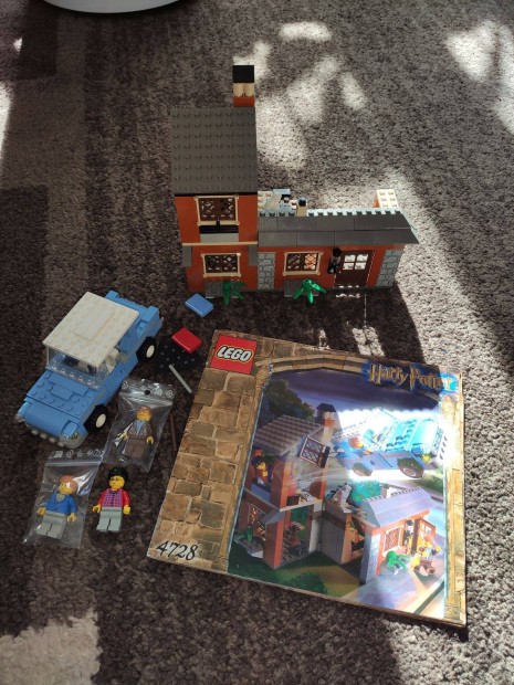 LEGO 4728 Harry Potter - Escape from Privet Drive lerssal 1 elemcser