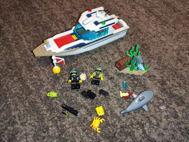 LEGO 60221 City - Buvr yacht nincs lers kisebb eltrsekkel 4000