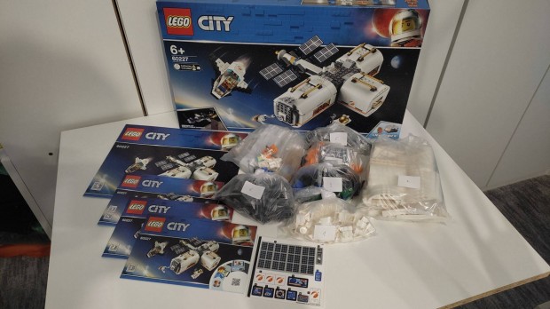 LEGO 60227 City - Holdűrállomás - dobozos, újszerű