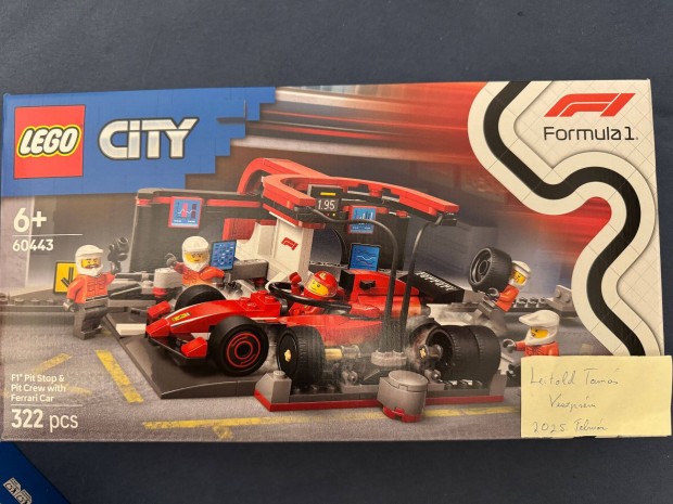 LEGO 60443 - F1 boxutca s szemlyzet Ferrari autval