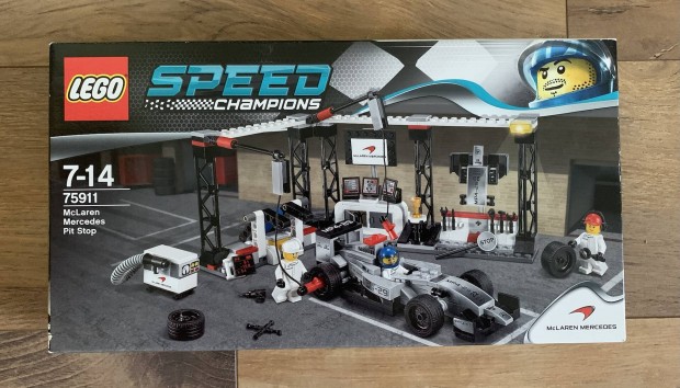 LEGO 75911 Mclaren Mercedes Pit Shop j